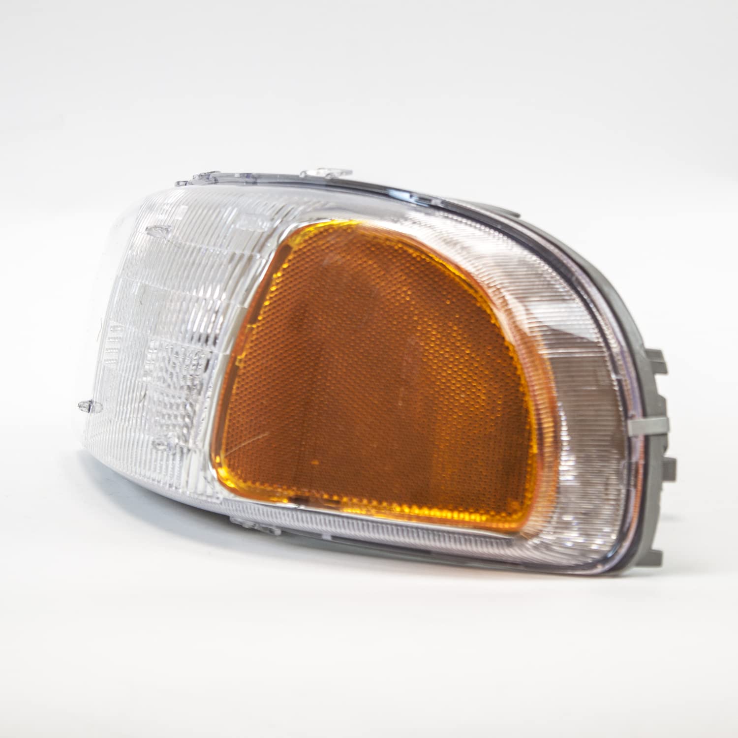 Left TYC Headlight Assembly Compatible with 1999-2006 GMC Sierra Pickup