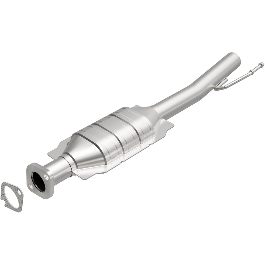 MagnaFlow 49419 Catalytic Converter: OEM Grade, Direct-Fit, For 2001-2004 Ford Escape, For 2001-2004 Mazda Tribute (EPA Compliant)