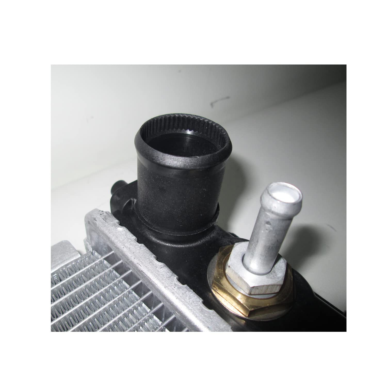 Kia Sedona TYC 13508 Replacement Radiator