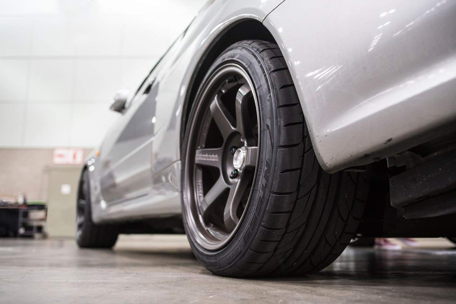 275/40ZR17 Nitto NT555 G2 102W