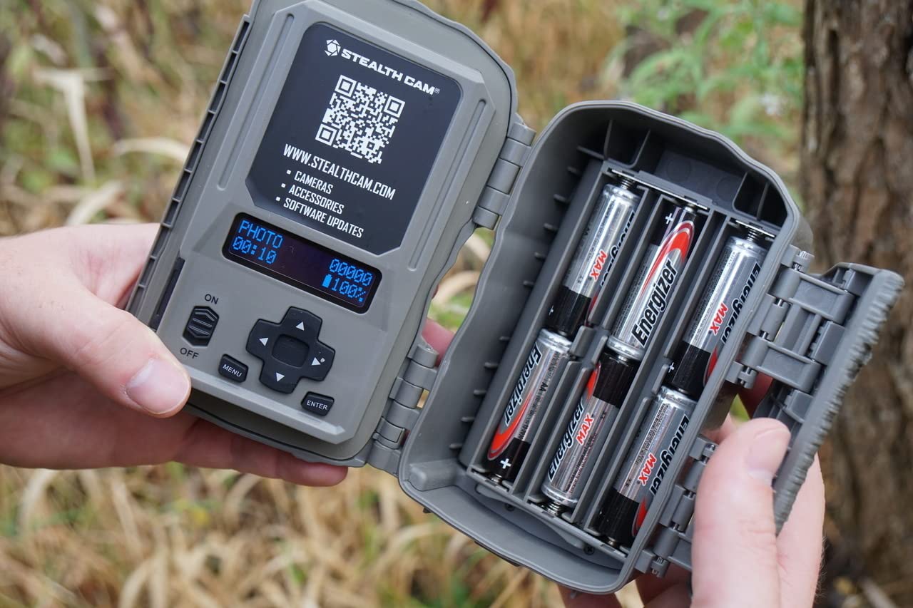 Stealth CAM Ultimate DS4K 32MP Photo & 4K at 30 FPS Day & Night Video 0.2 Sec Trigger Speed Hunting Game Camera - Supports SD Cards Up to 128GB