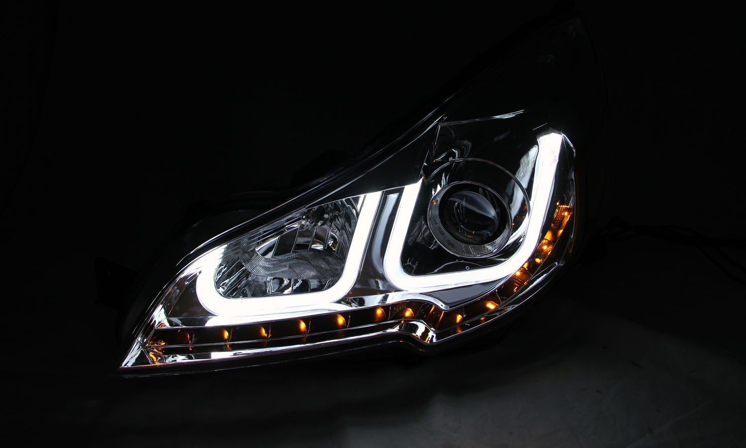 Black/Amber AnzoUSA Bar Style Projector Headlight for Subaru Outback