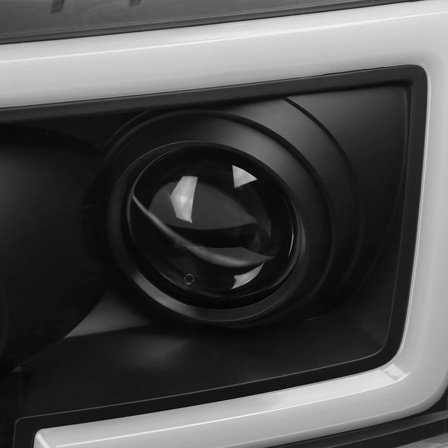 Black SPEC-D TUNING Projector Headlights w/Sequential LED Turn Signal Compatible with 2004-2015 Nissan Titan, 2004-2007 Nissan Armada, Left + Right Pair Headlamps Assembly