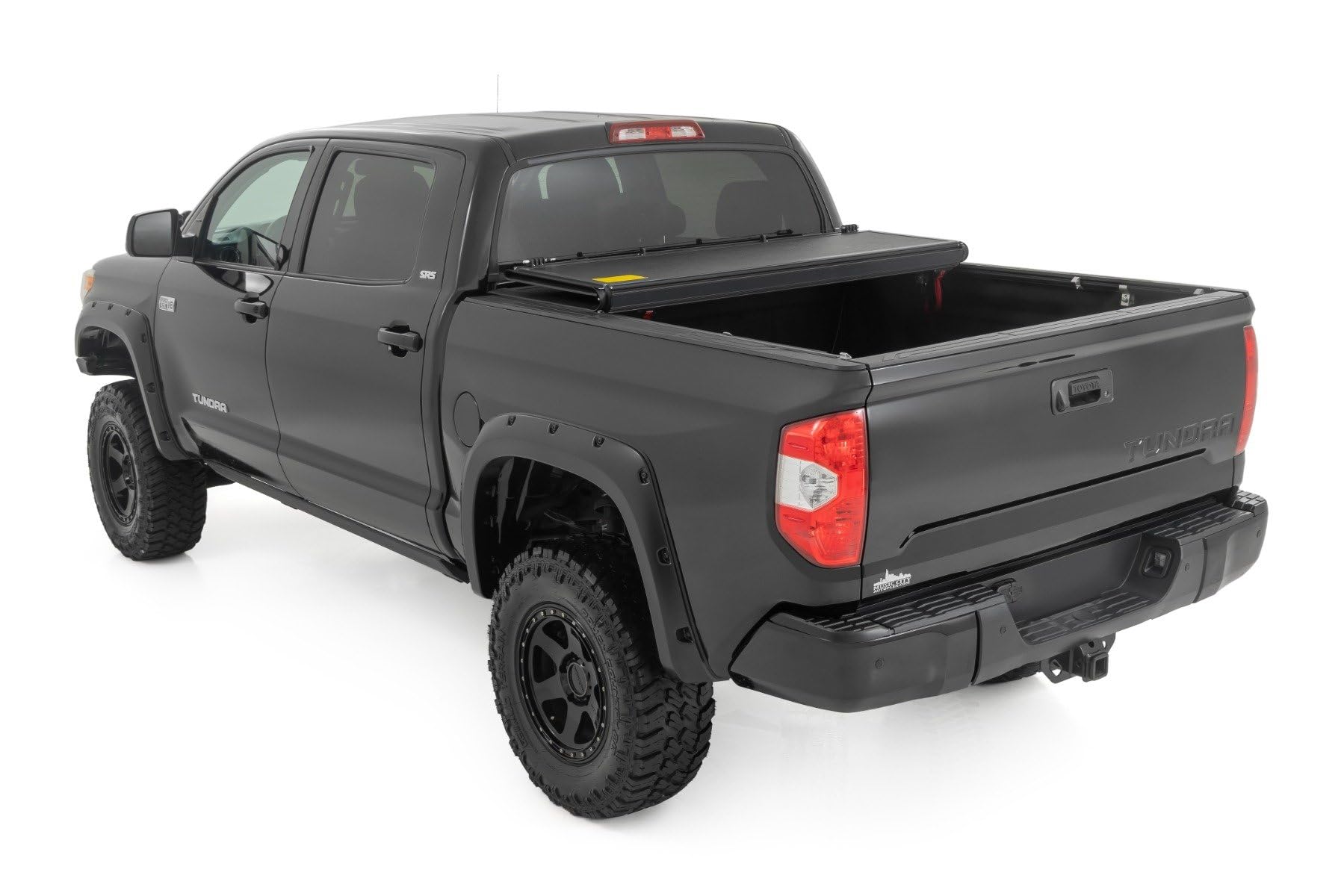 Toyota Tundra Hard Tri-Fold Rough Country Low Profile Tonneau Truck Bed Cover (2007-2021) - Low-Profile Aluminum Truck Bed Cover, Fits 5'7 Bed