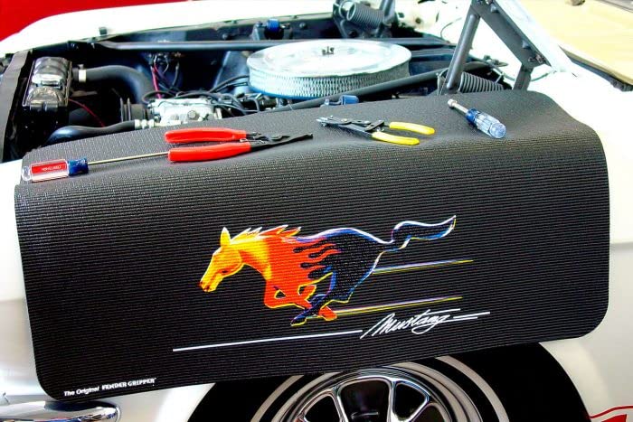 Fender FG2107 Gripper Mat (Mustang Flaming Pony), 1 Pack