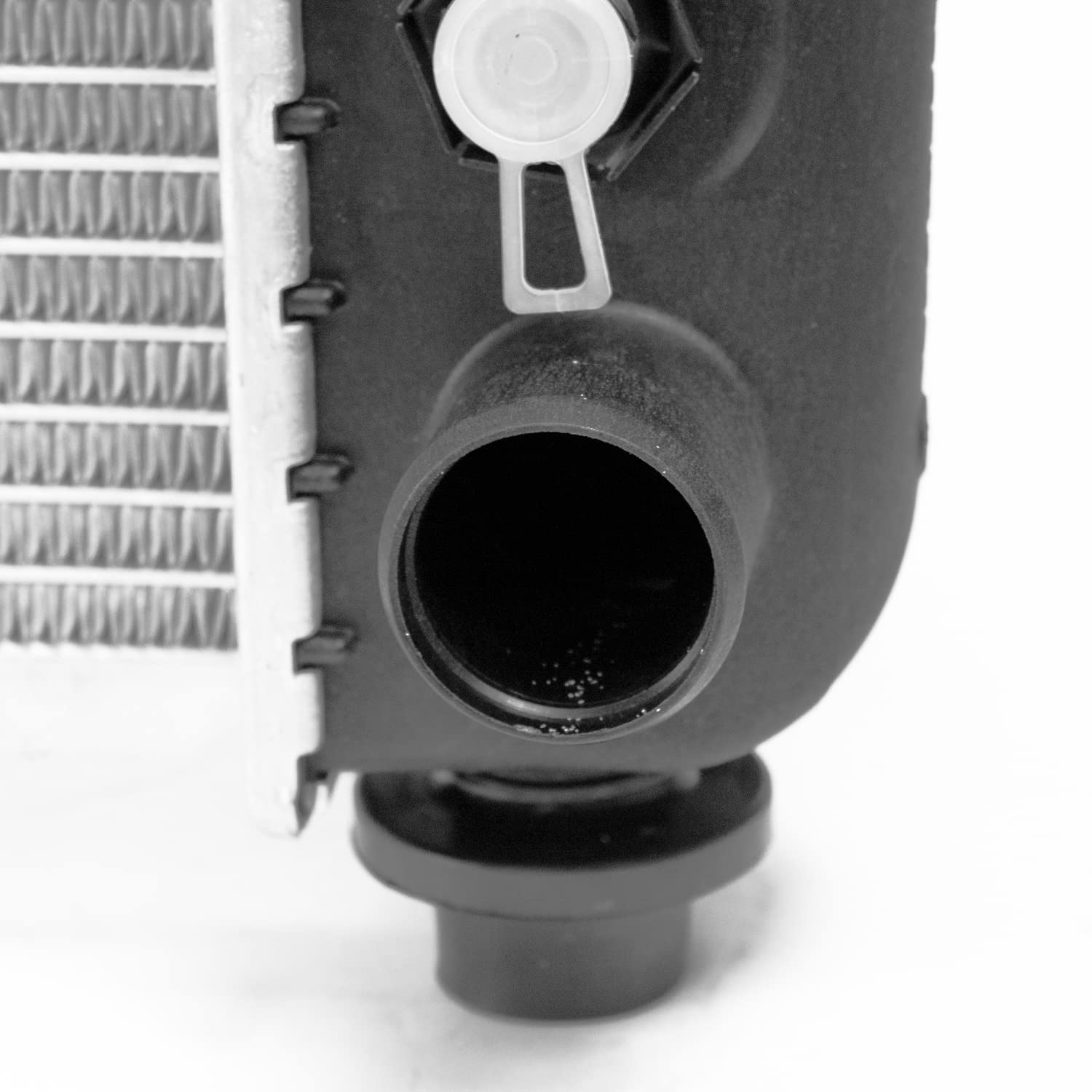 Radiator TYC 2423 Compatible with 1999-2007 Chevrolet Silverado