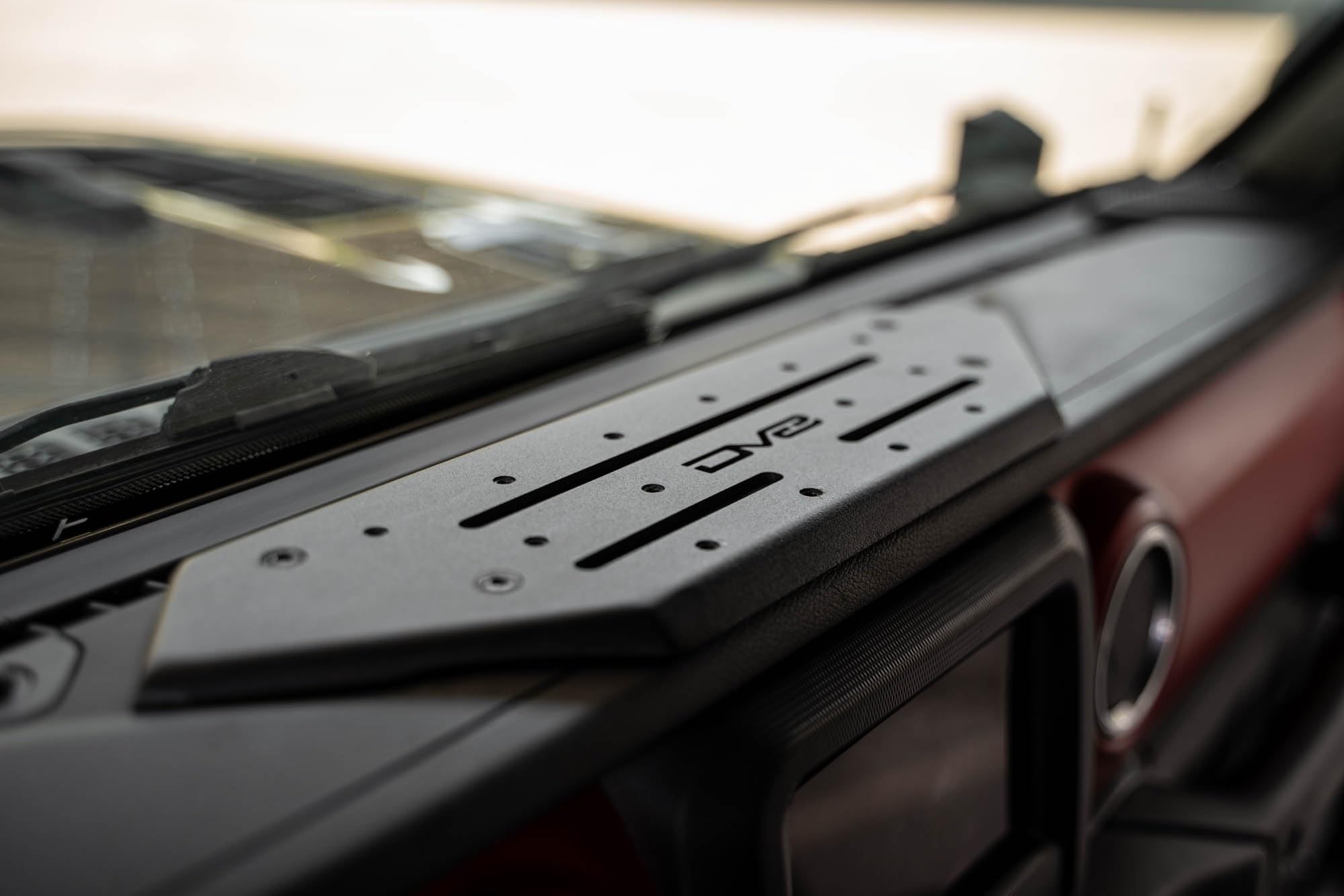 DV8 Offroad Dash Mount Device V2 for 2018-2023 Jeep Wrangler JL & 2020-2023 Gladiator JT | Limitless Mounting Options for Your Digital Devices | Fully Bolt-On Design | Black Powder Coat Finish | Steel