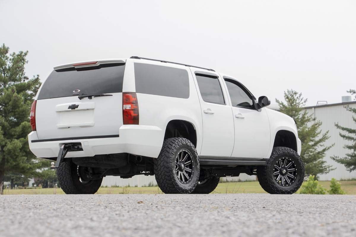 7" Lift Kit Rough Country w/N3 Struts for 2007-2014 Chevy/GMC SUV 1500-28701