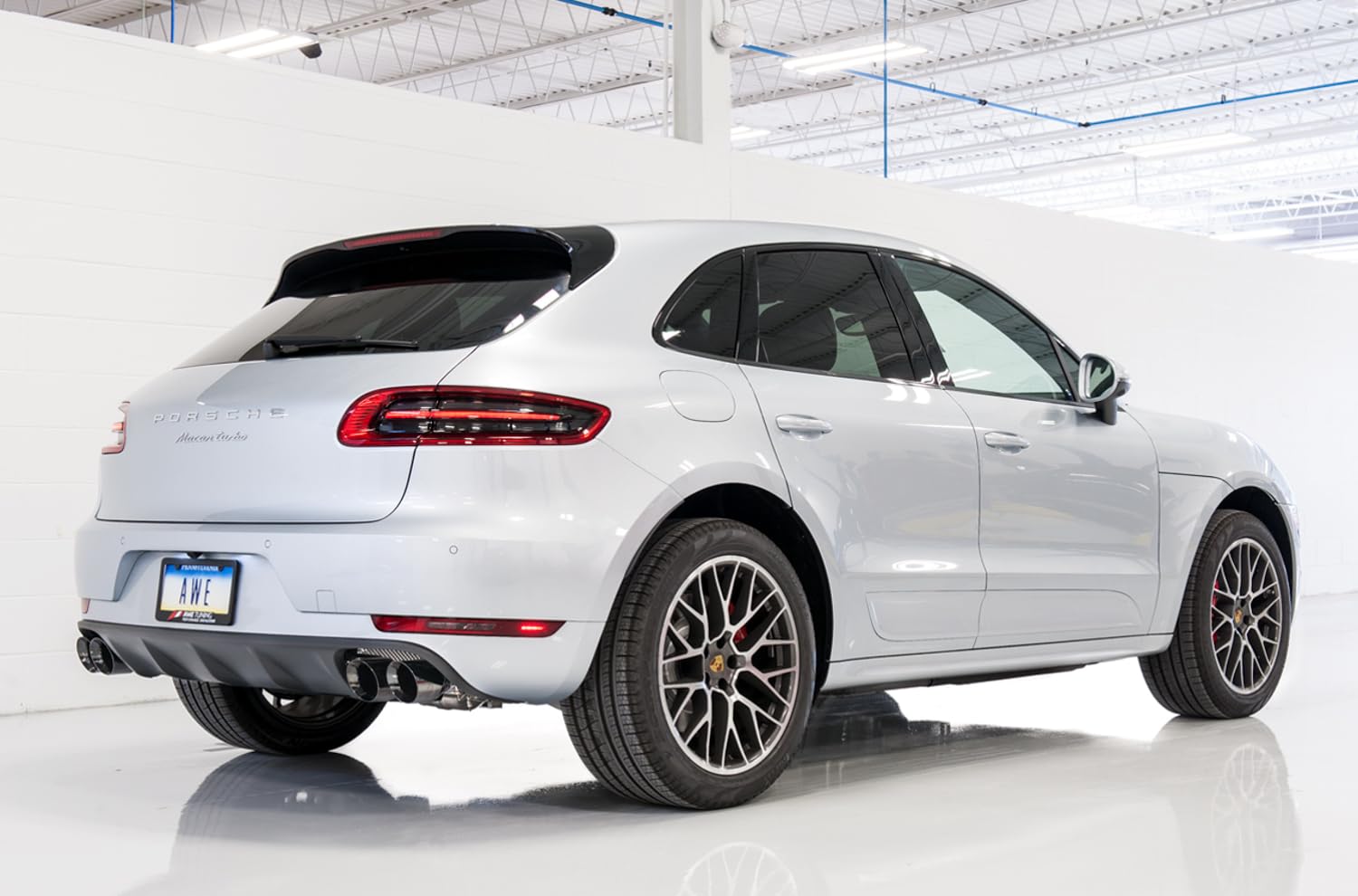 Track Edition AWE Exhaust System for Porsche Macan S / GTS / Turbo - Diamond Black 102mm Tips (3020-43040)