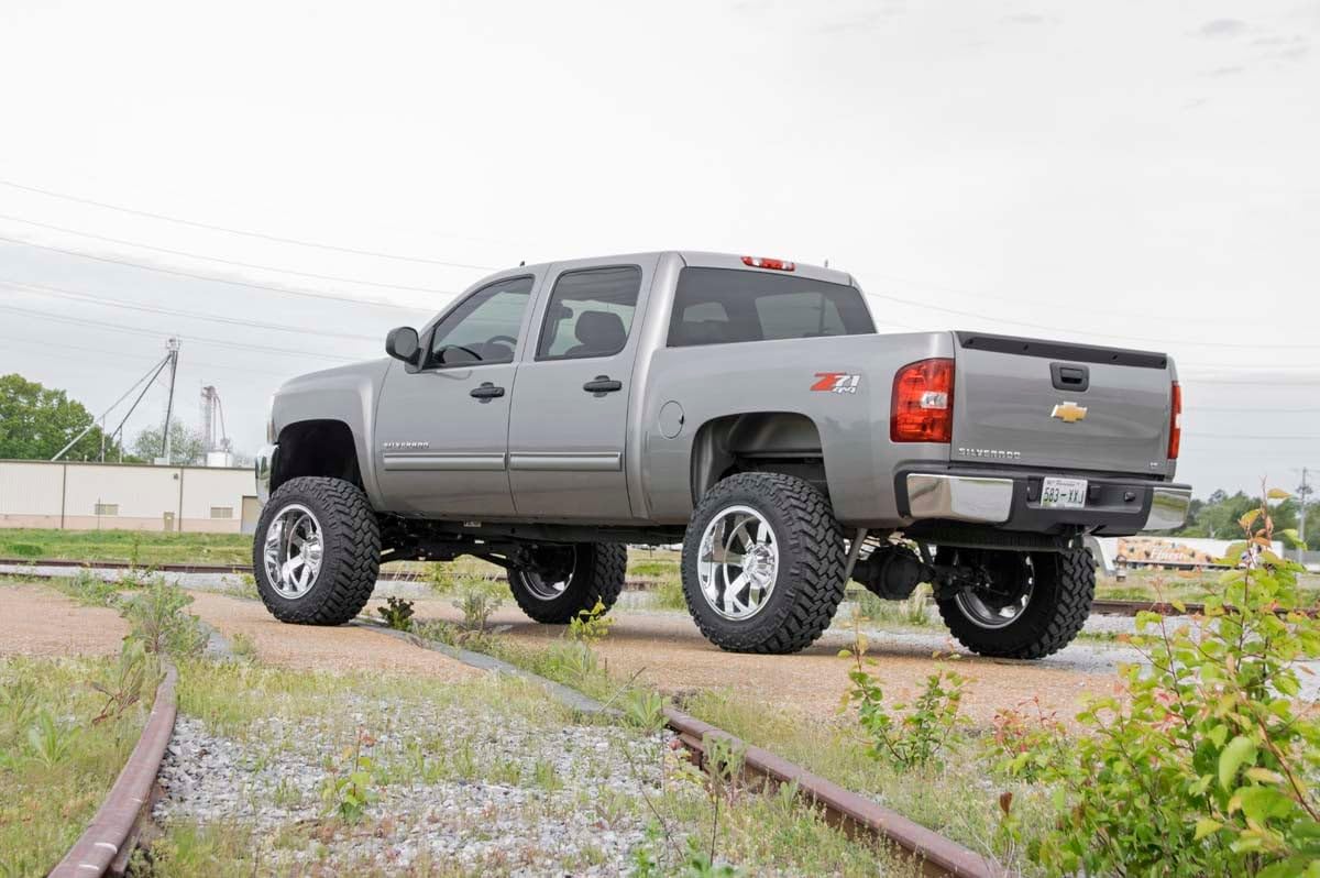 7.5" Rough Country Suspension Lift Kit with N3 Struts/N3 Shocks for Chevy Silverado & GMC Sierra 1500 (2007-2013) 4WD