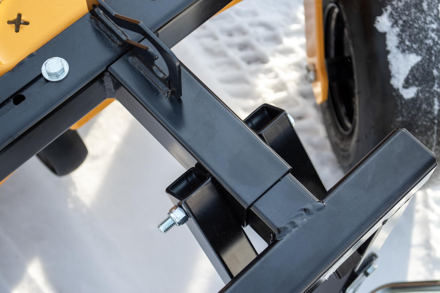 60-in Snow Blade Agri-Fab 45-0613 for Zero Turn Lawn Mower; Swivels Left, Center and Right; Lifts Easy from seat of Tractor; Made with 14 Gauge Steel; 3 Year Limited Warranty