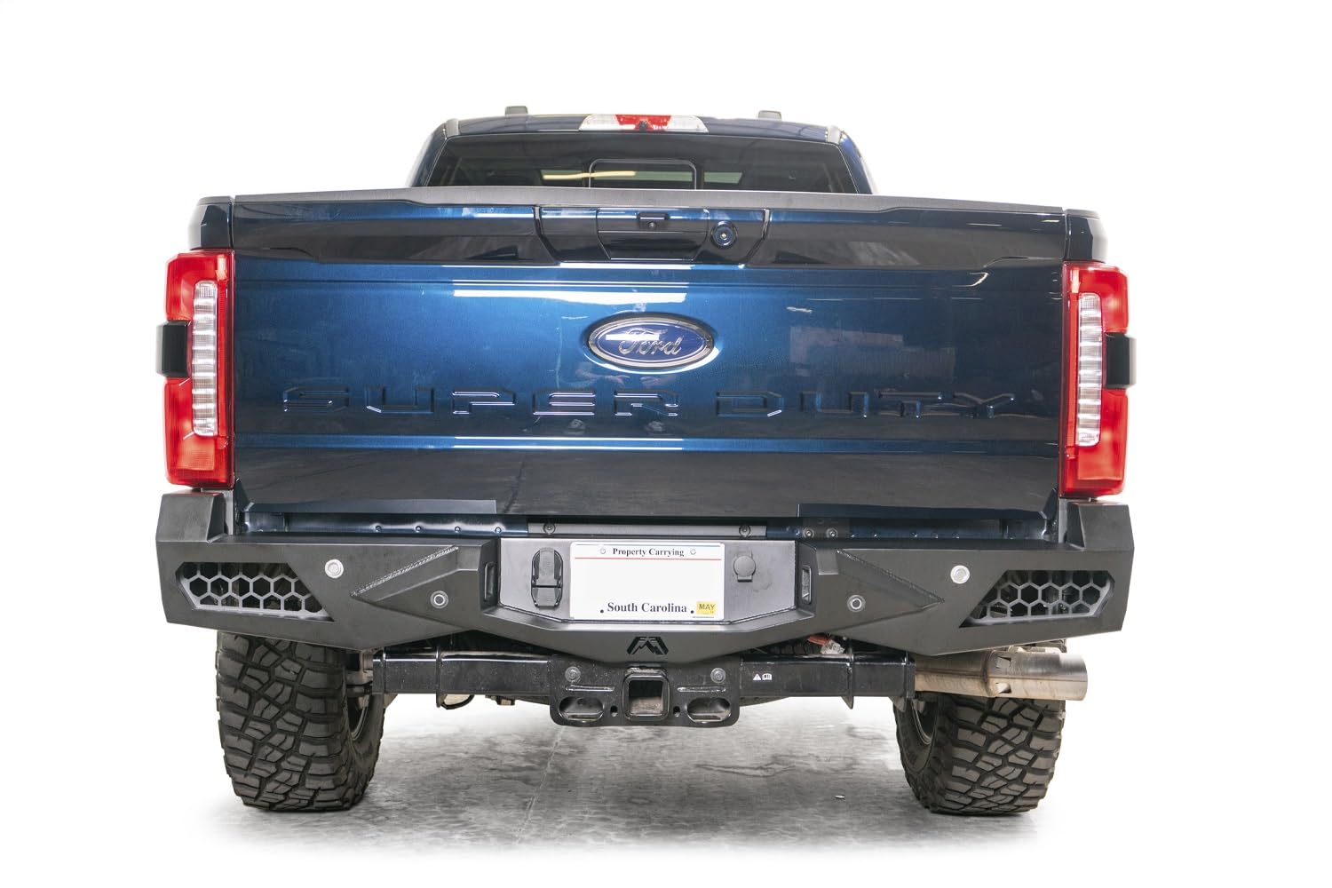 Fab Fours Vengeance FS23-E5951-1 Rear Bumper fits 23-23 Ford F-350 Super Duty - Matte Black Finish - Compatible w/Sensor