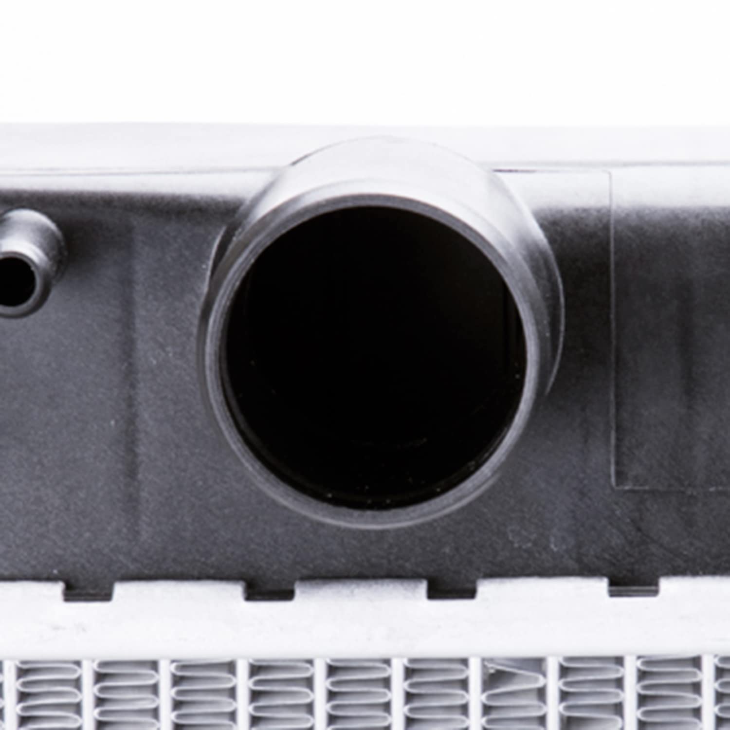 Radiator TYC 2609 Compatible with 2003-2006 Ford Expedition