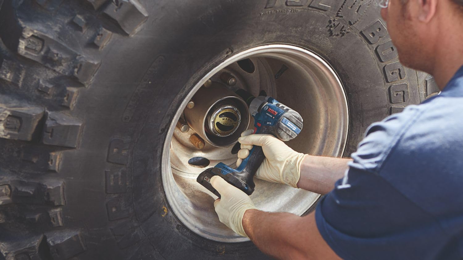 18V BOSCH GDS18V-330CN Brushless Cordless Connected-Ready 1/2 In. Mid-Torque Impact Wrench with Friction Ring and Thru-Hole (Bare Tool)