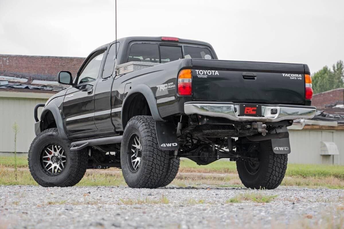 6" Suspension Lift Kit Rough Country for Toyota Tacoma (1996-2004) - Strut Spacers & N3 Rear Shocks