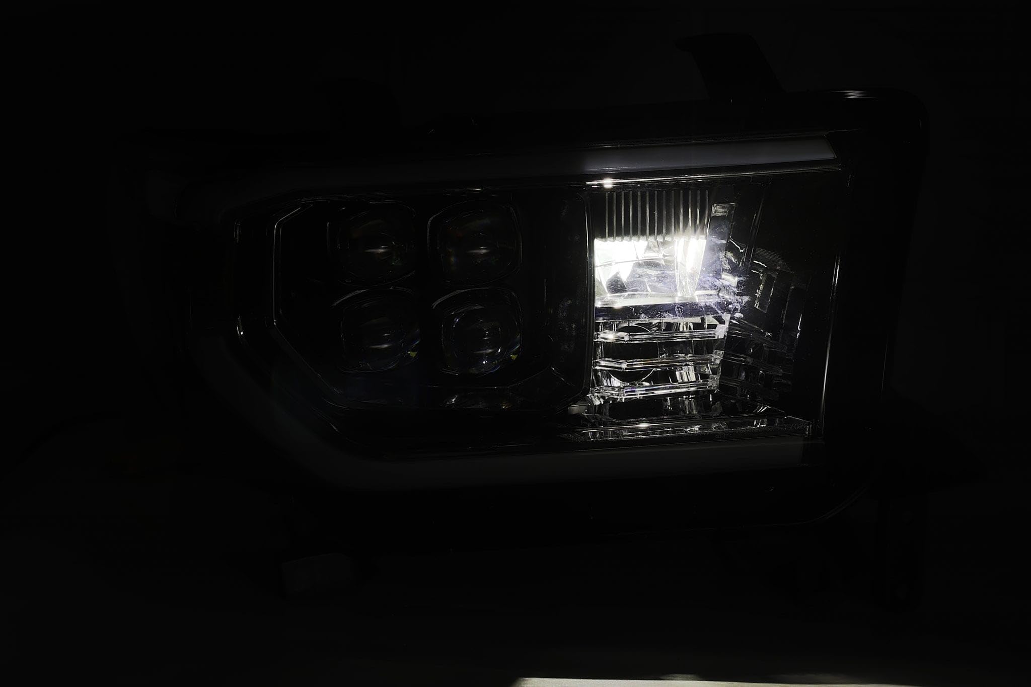 880747 AlphaRex USA Nova Series Projector Headlights fits Toyota Sequoia