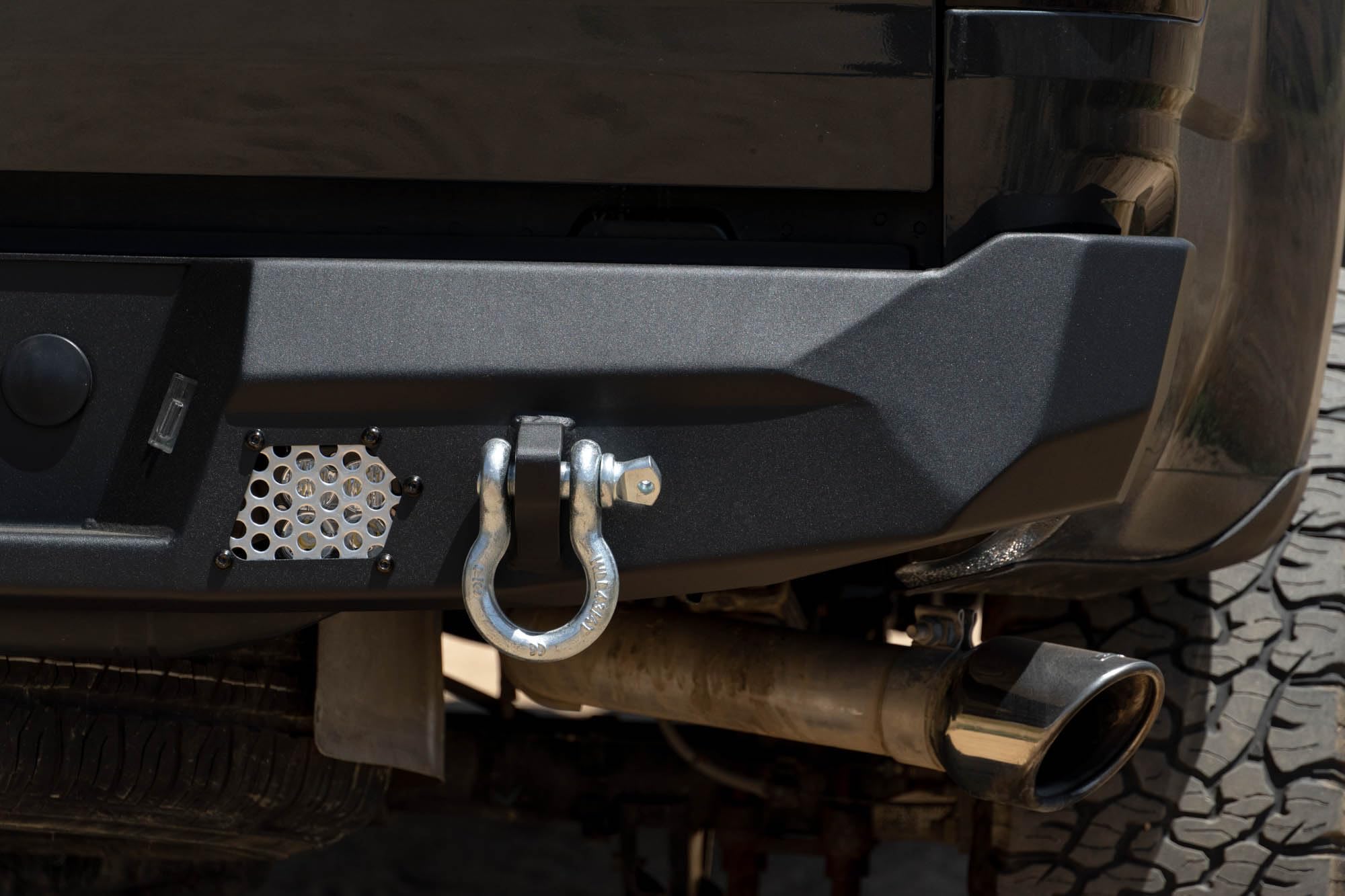 DV8 Offroad Rear MTO Bumper for 2014-2022 Chevy Colorado & 2015-2022 GMC Canyon | High Clearance | Two 3-Inch Light Pod Mounts | Integrated D-Ring Mounts | Fully Bolt-On | Powder Coated Finish