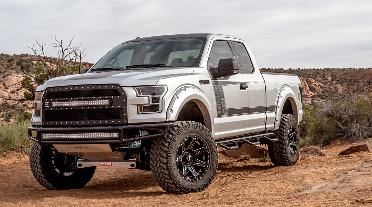 Nerf Steps RealTruck for Ford F-250/F-350 | Wheel-to-Wheel w/ Bed Access, Heavy Duty Steel, Gloss Back | F9995QC-6 | Fits 1999-2016 Ford F-250/F-350 SuperCab 6.75' Standard Bed, SRW Gas/Diesel.