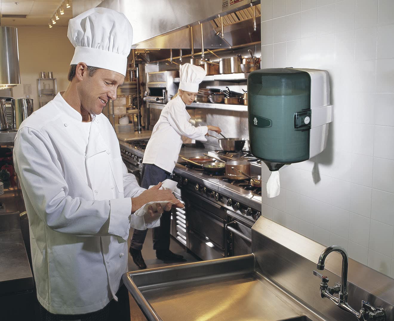 Tork Hand Towel Centerfeed White One-at-a-time Dispensing, M23 Compatible 6 Rolls x 530 Sheets (RC530)
