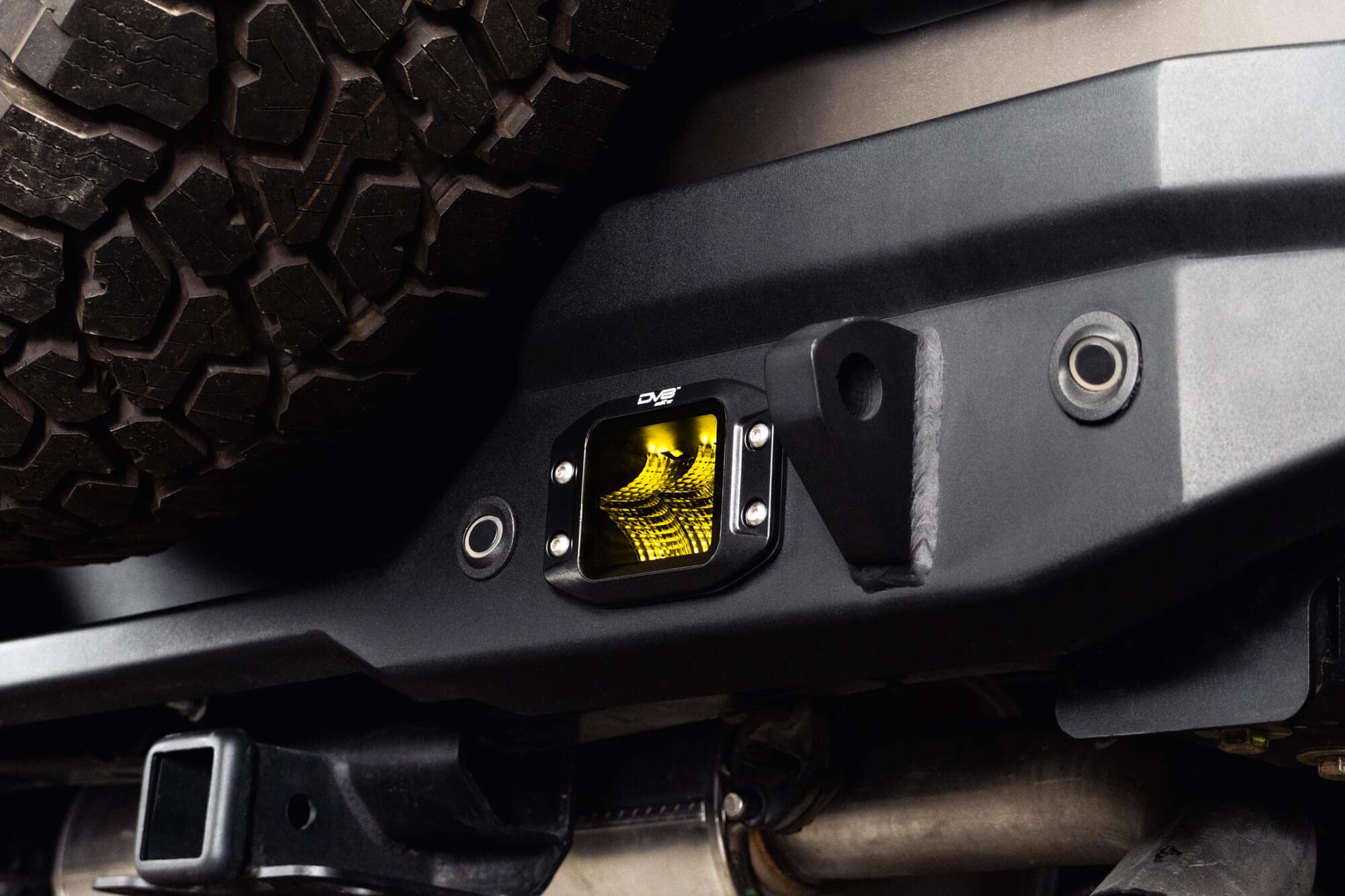 Elite Series 3-inch LED Amber Flush Mount Off-Road Light Pod | Flood Light Pattern | OD Face Plate Size: 4.8” x 3.5” x 2.75” | Bezel-Less Housing with Heat Fins | DV8 Offroad