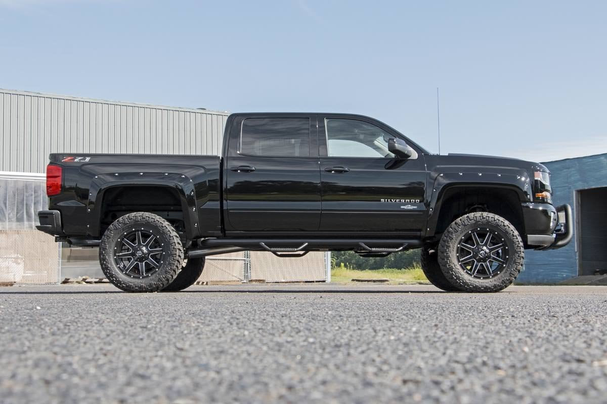 7" Rough Country Lift Kit with Strut Spacers & N3 Rear Shocks for Chevy Silverado & GMC Sierra 1500 (2014-2018 w/Stock Cast Alu or Stamped Steel Control Arms)