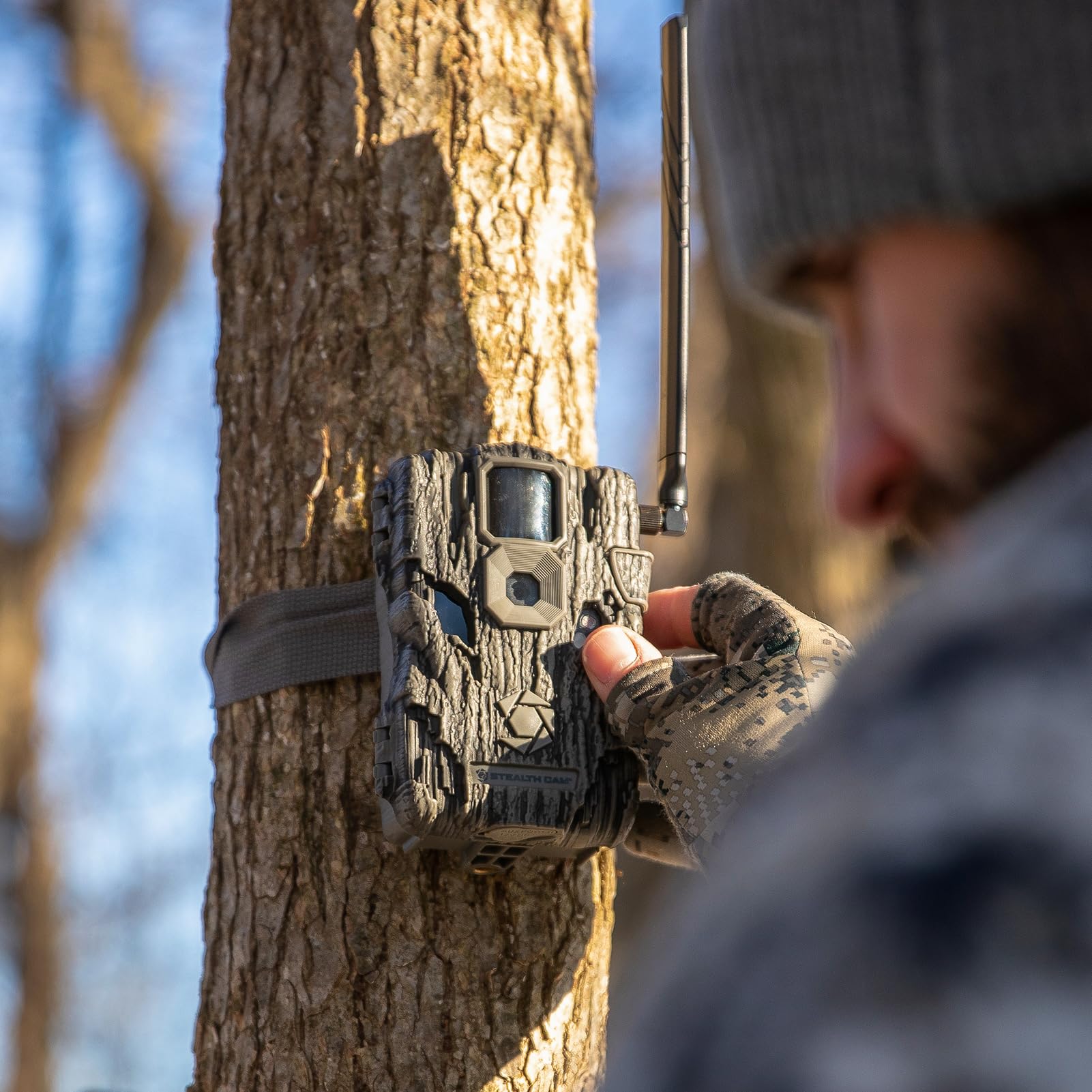 Fusion Stealth Cam Global 26MP Photo & 720P Video 0.8 Sec Trigger Speed Wireless Remote Hunting Cellular Trail Camera, 32GB SD Card Supported
