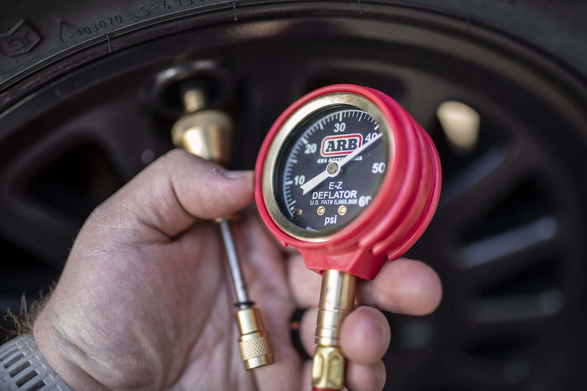ARB Deflator Kit ARB505 10-60 PSI Tire Pressure Gauge Rapid Air Down Offroad Kit With Recovery Gear Pouch (PSI)
