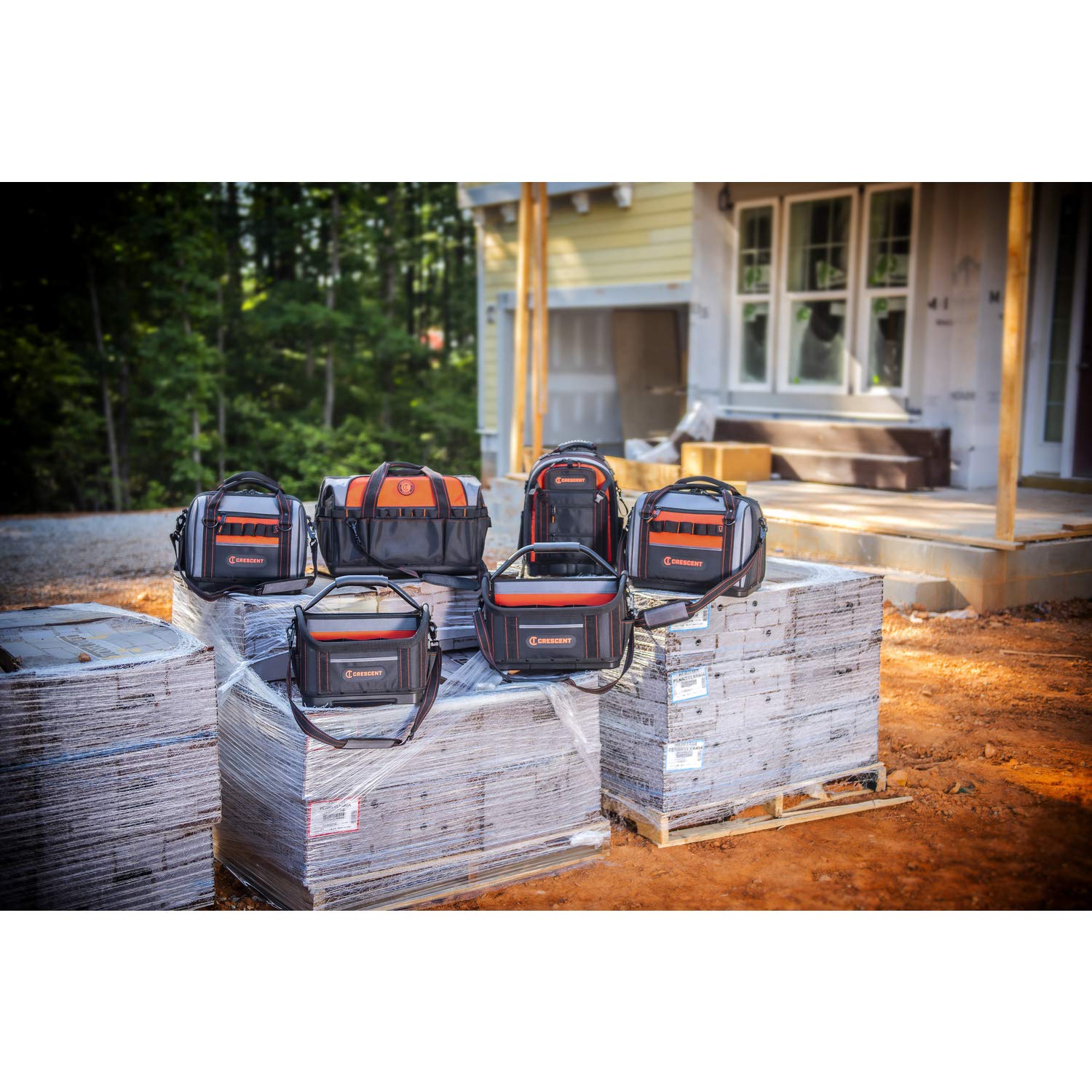 Crescent 17" Closed Top Tradesman Tool Bag, CTB1750