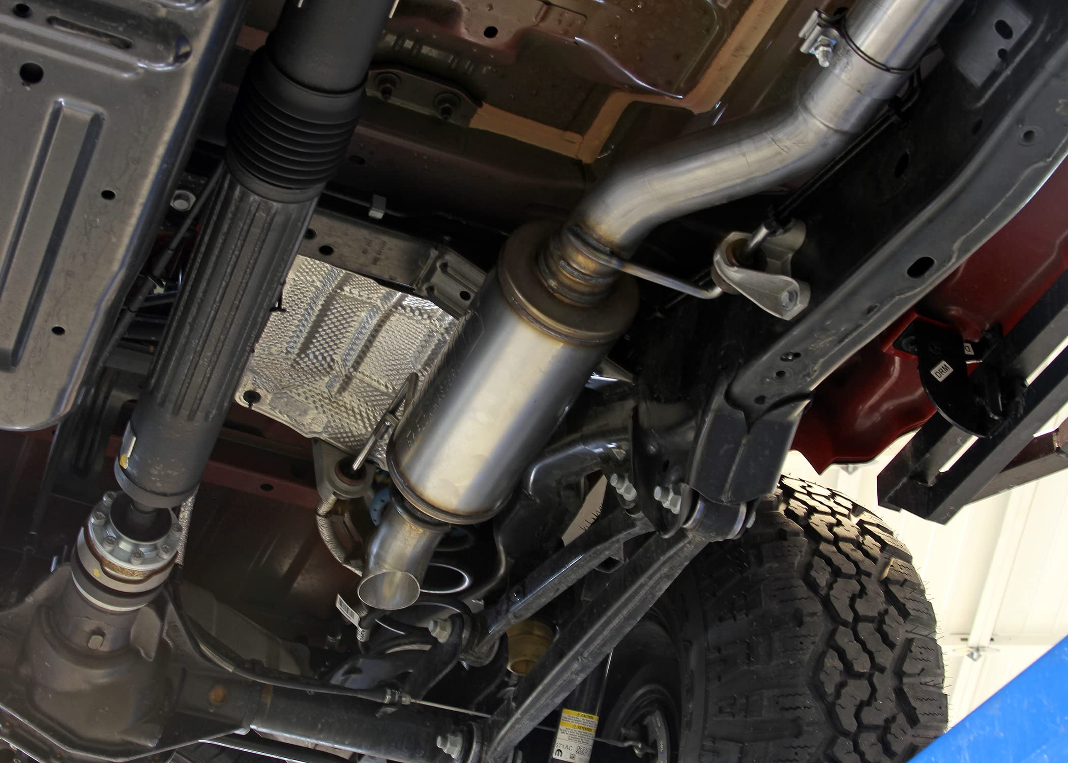 Flowmaster FlowFX 717969 Extreme Cat-Back Exhaust Kit 3 Inch 409 Stainless Steel Compatible with 2020-2024 Jeep Gladiator JT 3.6L V6