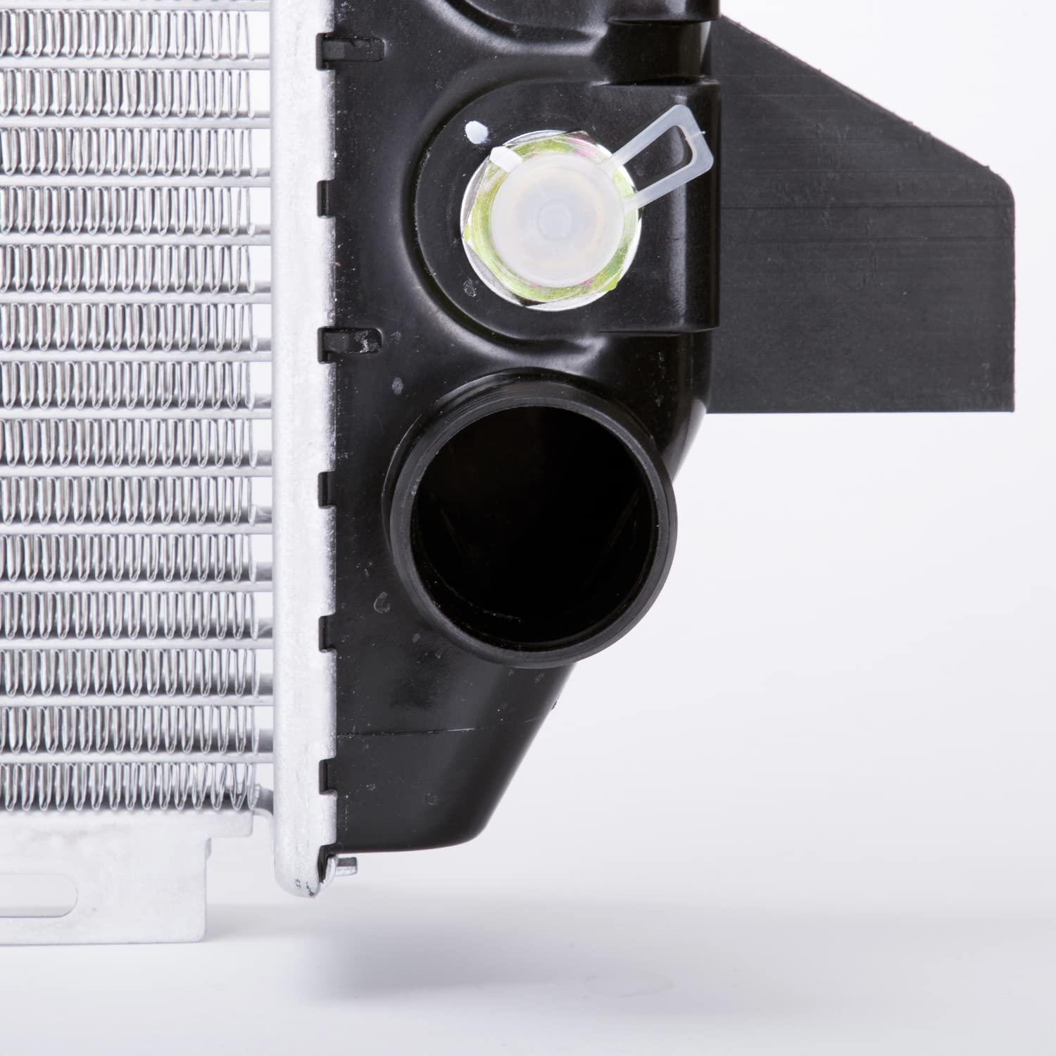 Radiator TYC 1452 Compatible with 1987-1997 Ford Pickup