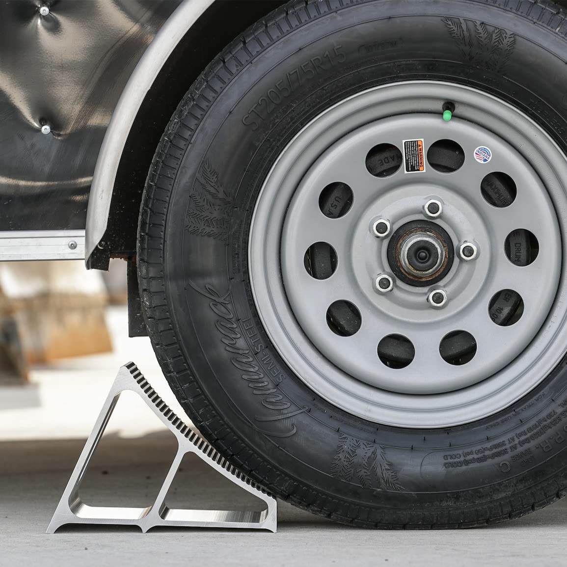 Aluminum Wheel Chock Buyers Products WC7118A with Ribbed Slope, 6 x 8.75 x 5.86 Inch, Added Security for Chocking Semi-Trailers and Trucks, Ideal for Snow and Ice Conditions