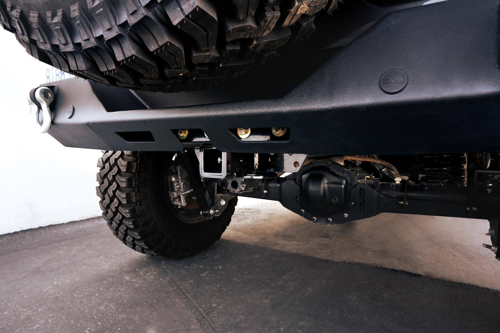 2" DV8 Offroad Bolt-on Hitch Compatible with Jeep Wrangler JL & JK (2007-Current) | Heavy Duty Factory Frame Mounted | Flat 4-Pin Mount Included | Bolt-on Installation | Black Finish