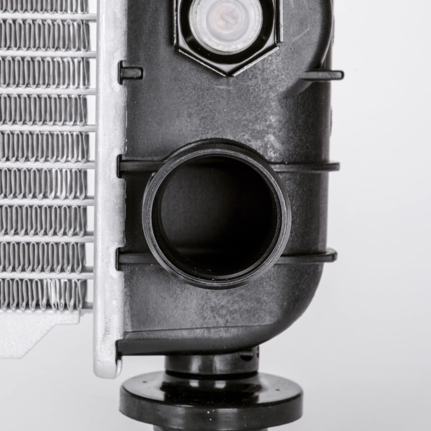 Radiator TYC Compatible with 1999-2007 Chevrolet Silverado