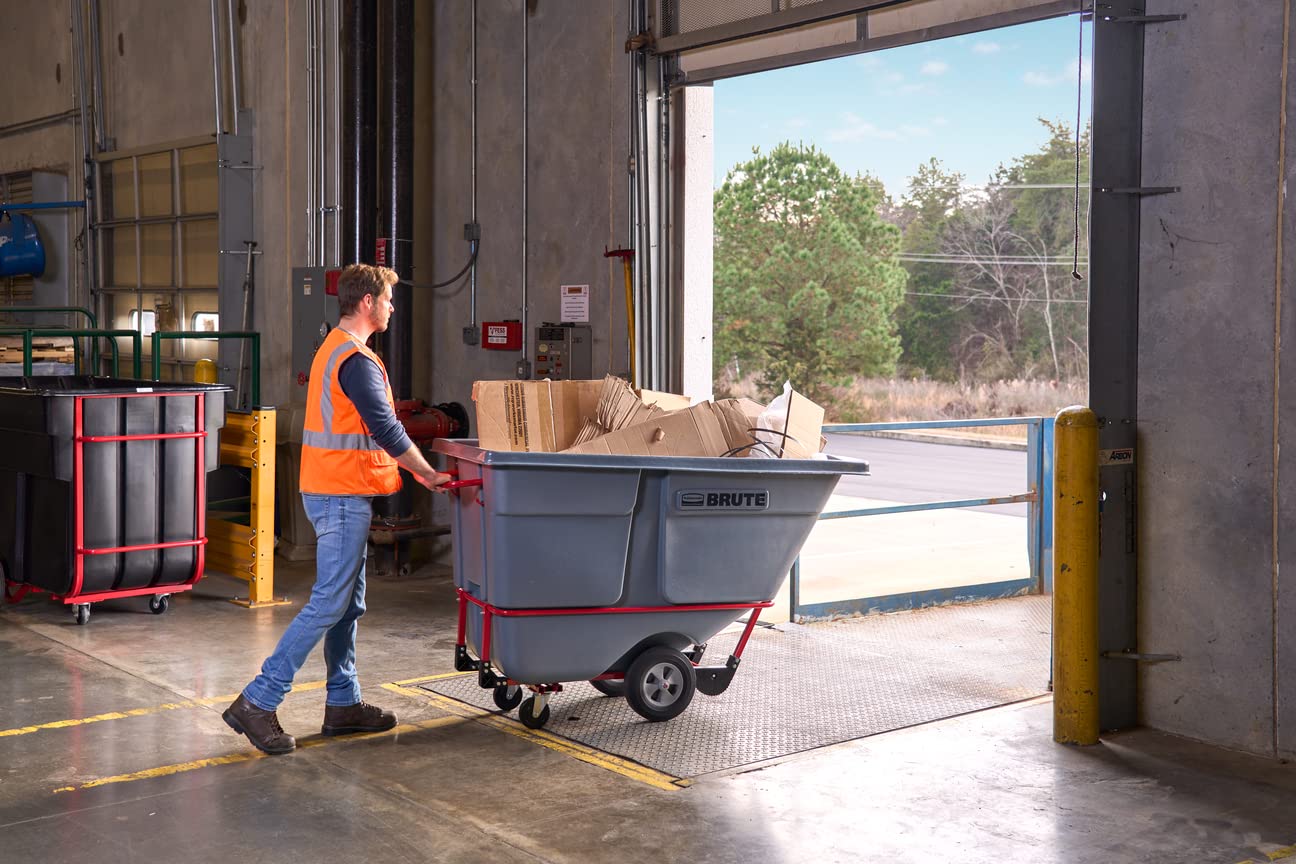 Rubbermaid Brute Dump Truck/Tilt Trash Cart/Garbage Collection/Recycling, 0.5 Cubic Yard, Heavy Load Capacity, 850 lbs., Gray, Distribution Centers/Warehouse/Manufacturing/Stadiums