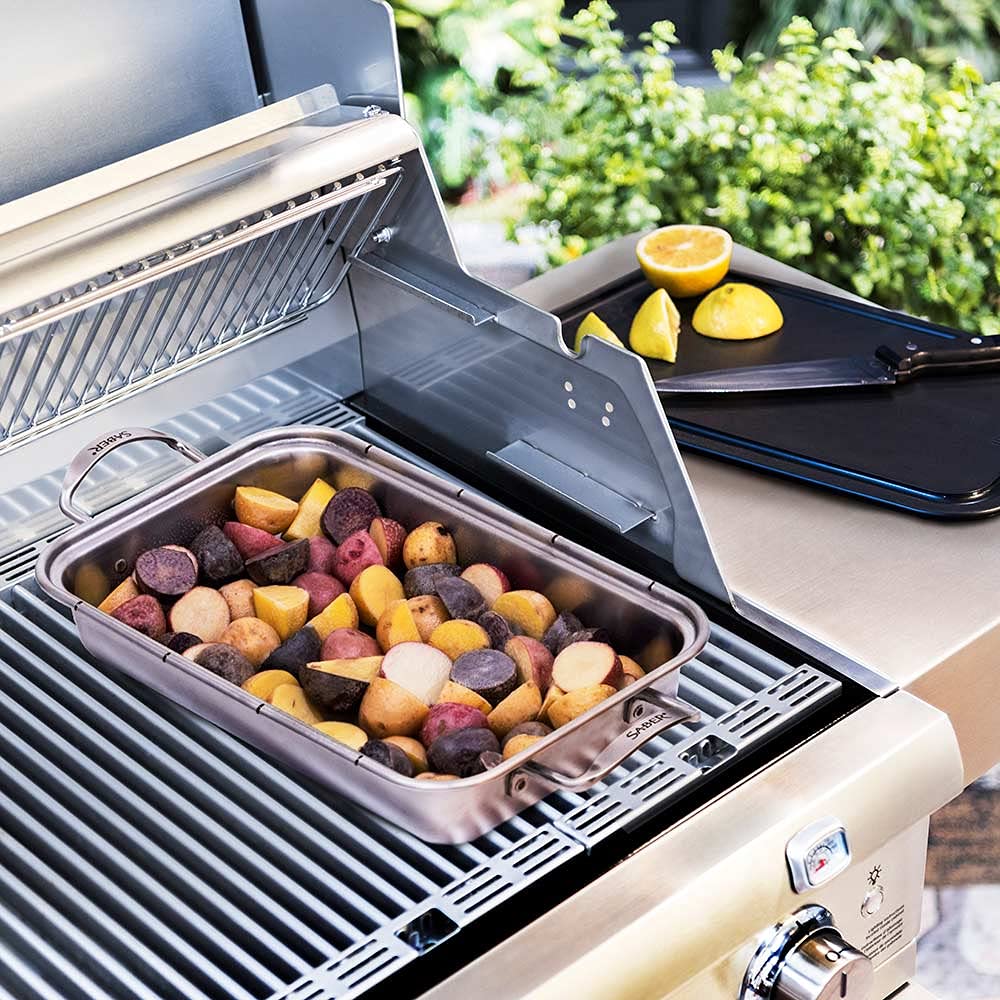 Stainless Steel Saber Roasting Pan w/Cutting Board - A00AA7018