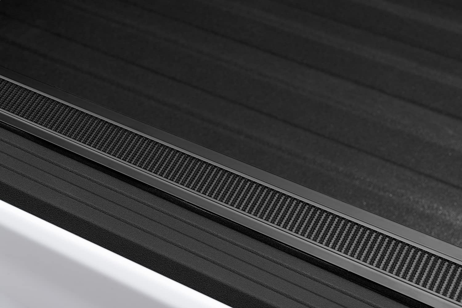 ARMIS Rugged Ridge 13550.22 Soft Rolling Bed Cover for Jeep Gladiator , Black