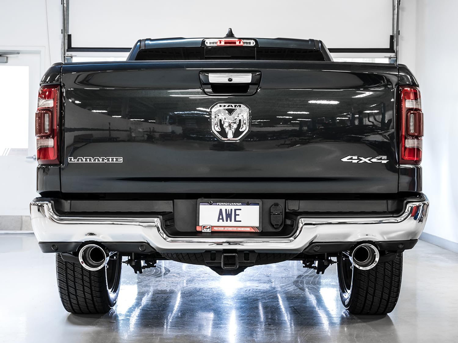 19-21 RAM 1500 5.7L AWE Tuning (w/Cutouts) 0FG Dual Rear Exit Cat-Back Exhaust - Chrome Silver Tips - 3015-32005