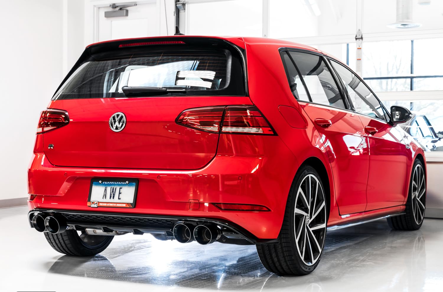 MK7.5 Golf R AWE Tuning SwitchPath Exhaust w/Diamond Black Tips 102mm - 3025-43070