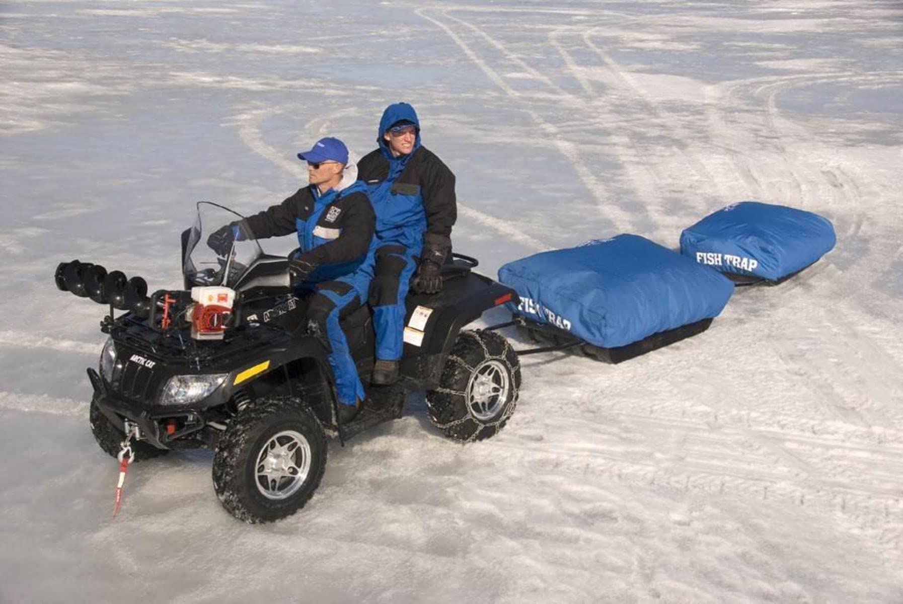 Travel Cover Fish Trap 8792 – Medium Sled Cover for Guide, Nanook, Blazer, Nordic Flip-Over Ice Shelters – Protects Gear in Transit – Includes Straps and Clips – Heavy-Duty Shelter Tub Cover