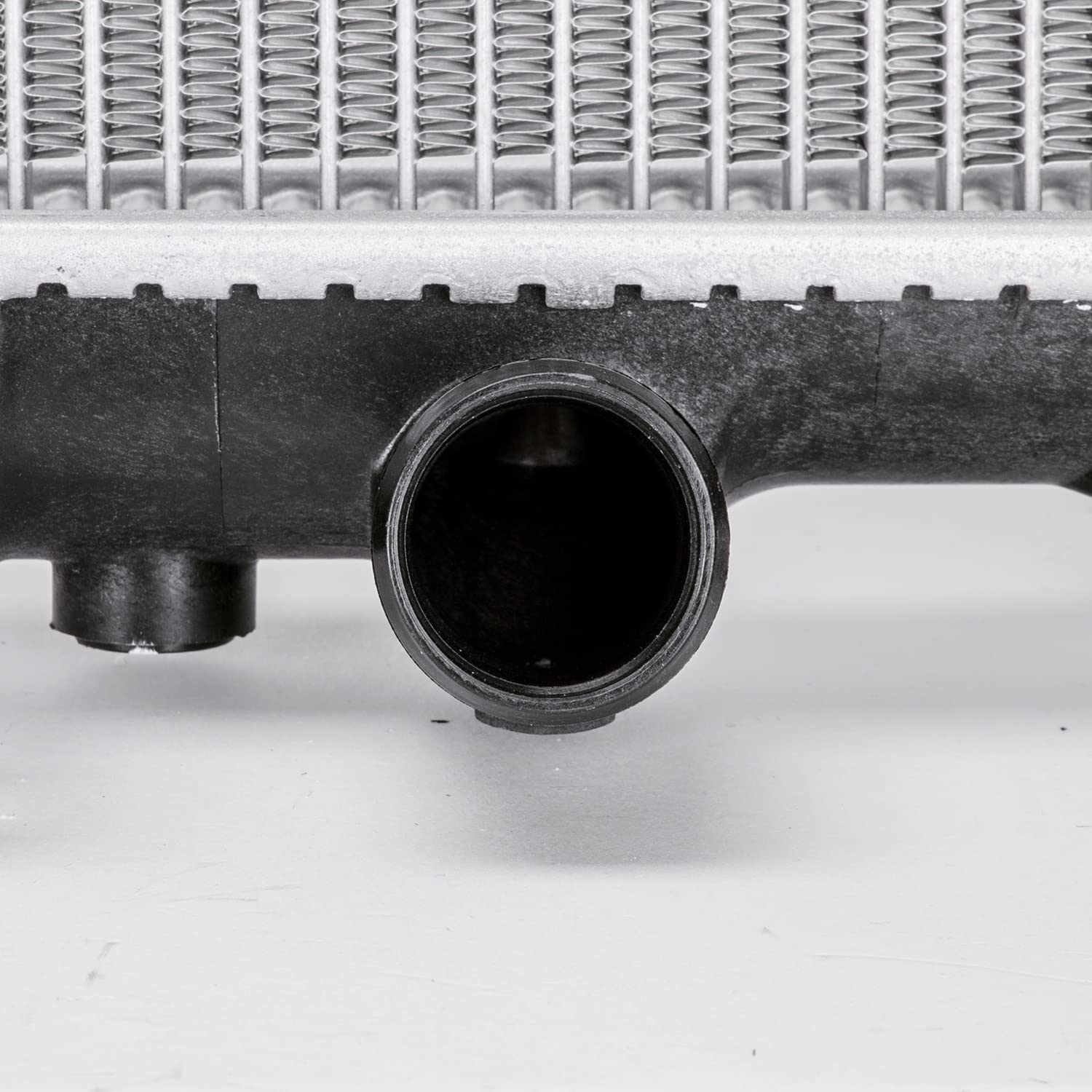 Radiator TYC 2693 Compatible with 2004-2004 Nissan Maxima