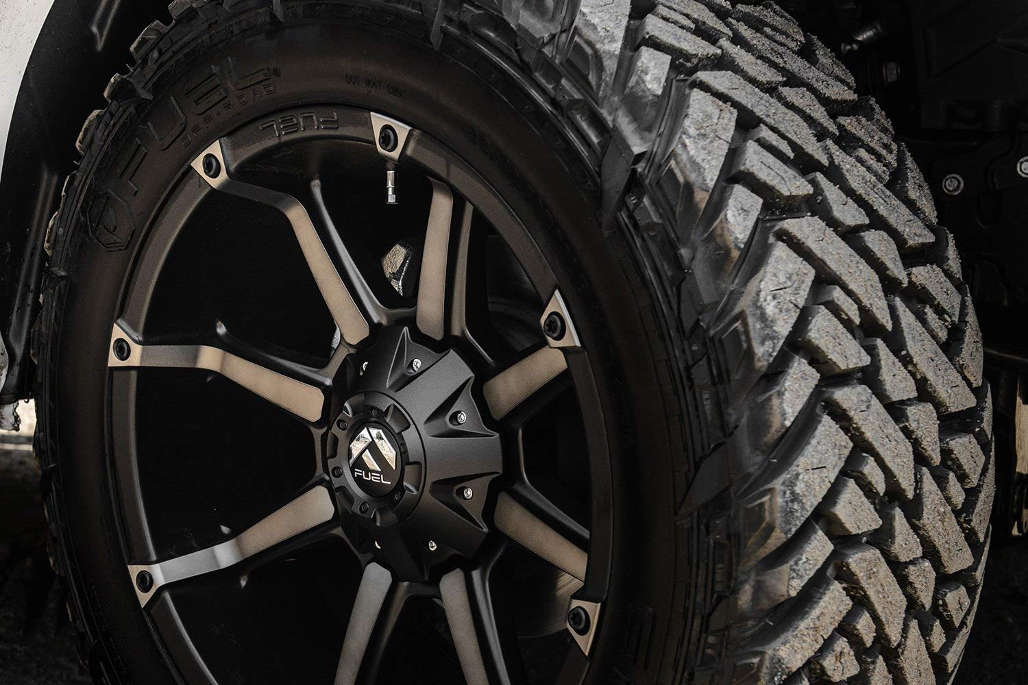 D556 Fuel COUPLER Black Wheel with Painted and tpms (20 x 10. inches /8 x 170 mm, -24 mm Offset)