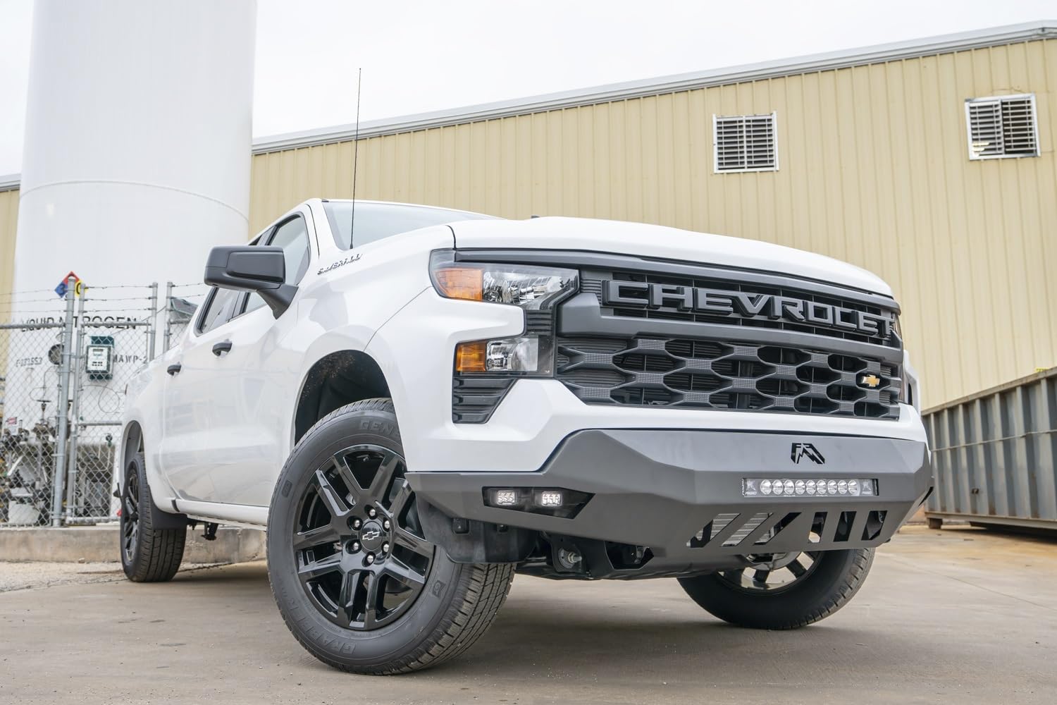 Fab Fours Vengeance CS22-D5661-1 Front Bumper fits 22-22 Chevrolet Silverado 1500 - w/No Guard - Black Powder Coat - For Mount LED Cube Lights