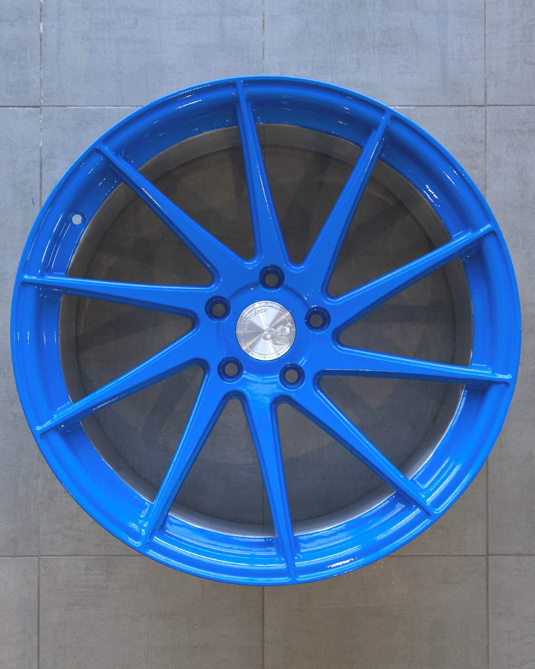 Sprayable Superwrap Vinyl Wrap for Wheels & Accessories - 11oz Spray Can/Paint - High Gloss - Lemans Blue (Requires a White Base Coat)