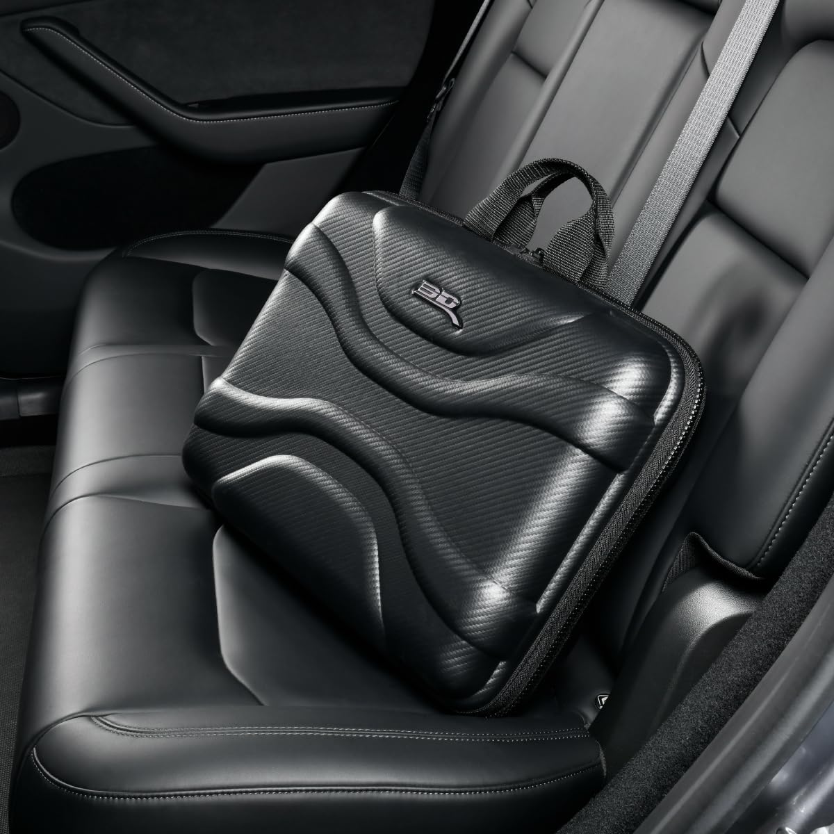 Handy Case Organizer 3D MAXpider 65 (Black) - Waterproof, Foldable, Compatible with SUV, Sedan, and Tools (Carbon Fiber Pattern, 18x22x14,65lb Capacity)