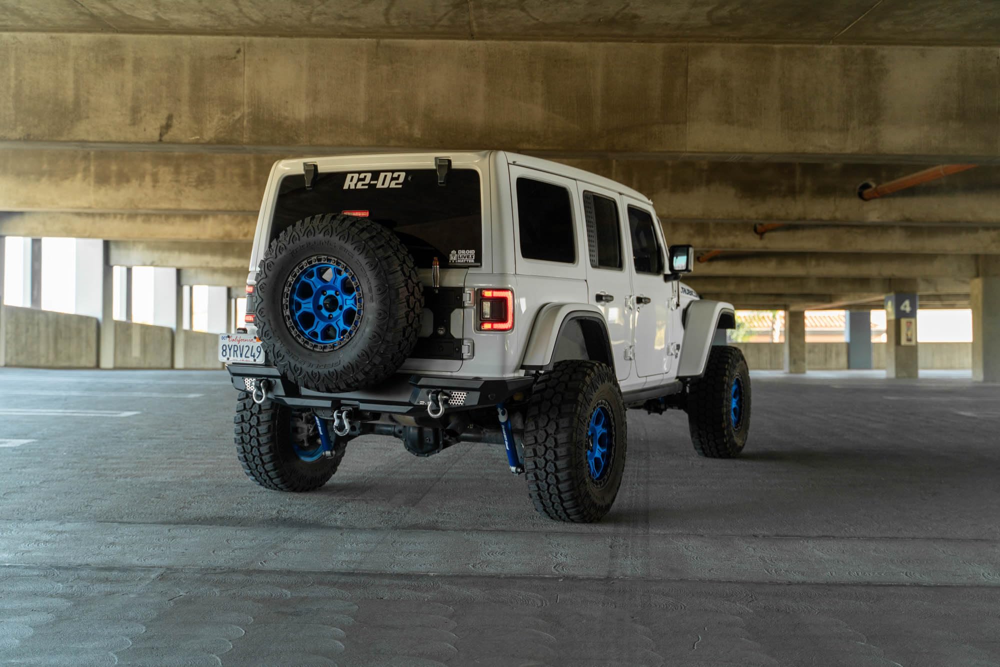 MTO Series DV8 Offroad Rear Bumper for 2018-2025 Jeep Wrangler JL | Full Width Matching Factory & Aftermarket Fenders | Compatible w/Factory Hitch & Harness | OEM Mount Can Fit up to a 37” Spare Tire