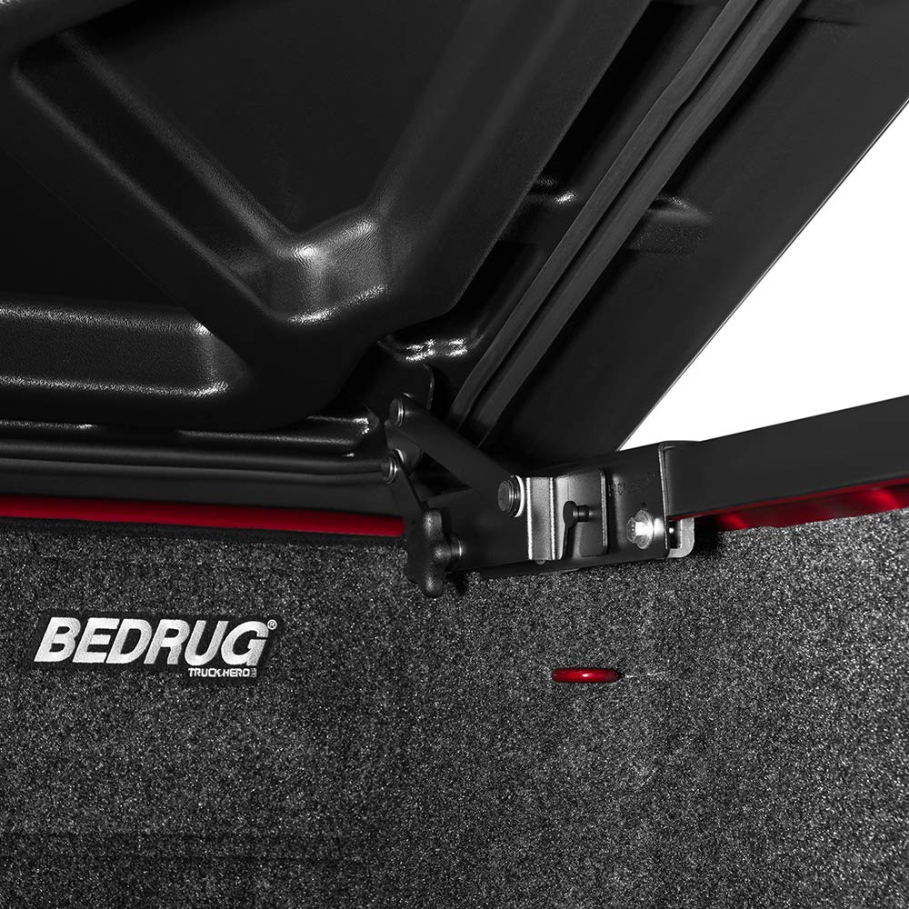 UnderCover SE RealTruck One-Piece Truck Bed Tonneau Cover | UC2216 | Fits 2021 - 2025 Ford F-150 6' 7" Bed (78.9")