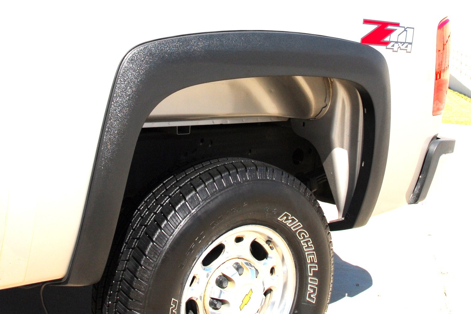 Lund Elite Series SX106SB Black Sport Style Standard Rear Fender Flare - 2 Piece