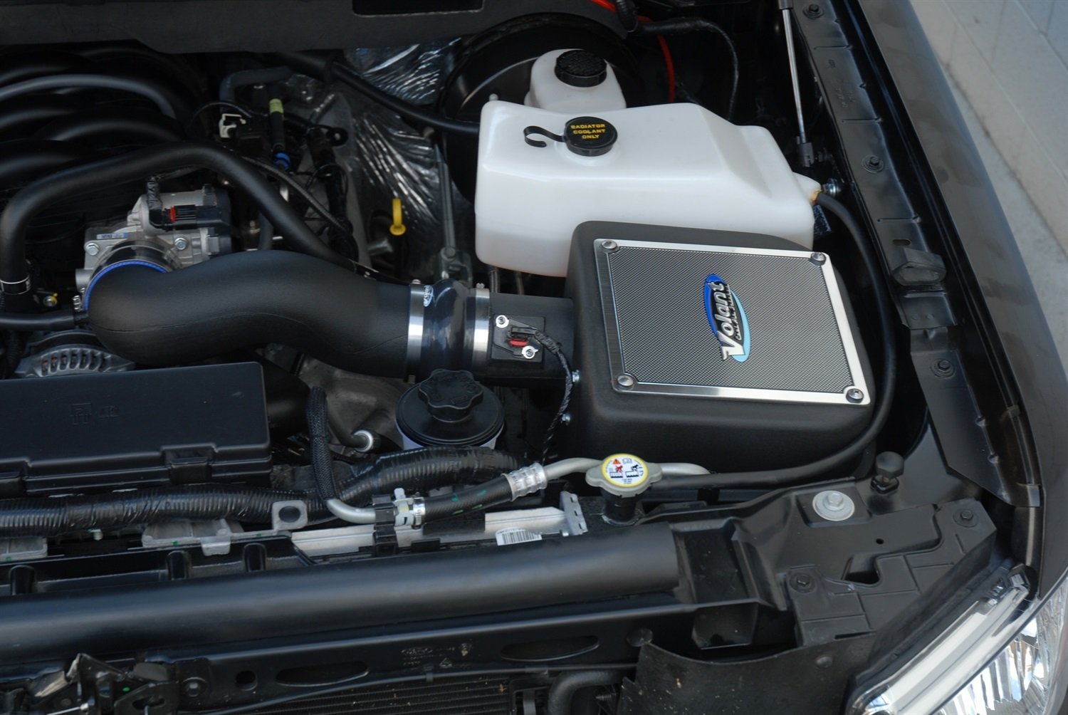 Cool Air Intake Kit Volant 19146