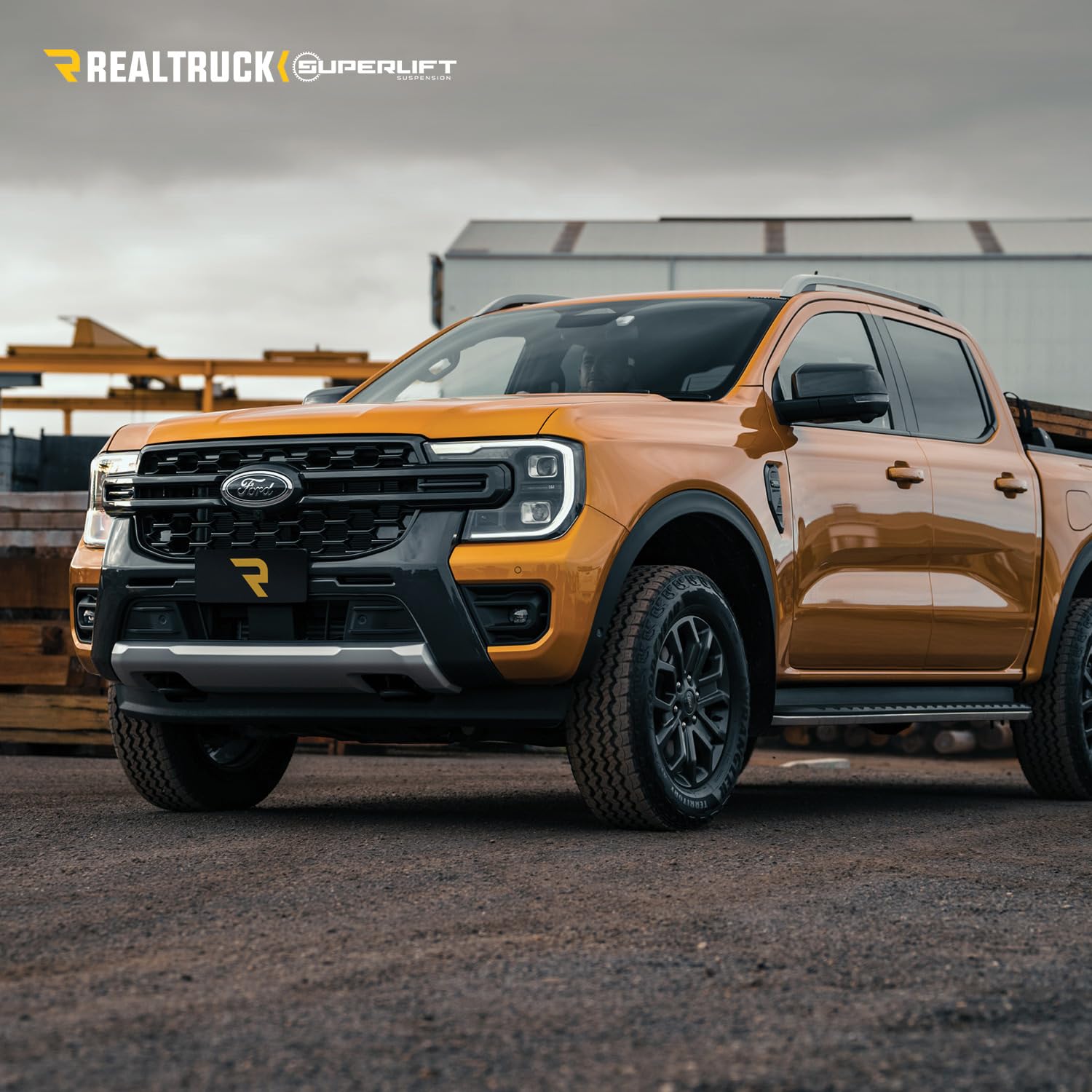 SUPERLIFT SUSPENSION RealTruck 2" Leveling Kit for Ford Ranger | Upper Strut Spacers & Sway Bar Links | 40032 | Fits 2024 Ford Ranger 4WD