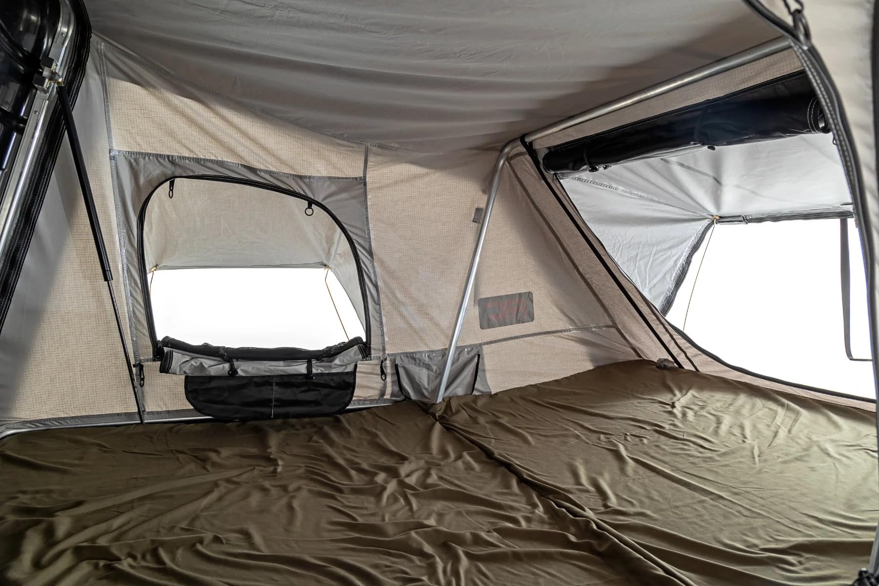 Rough Country Roof Top Hard Shell Tent with Ladder - Rack Mount, Sleeps 2-3